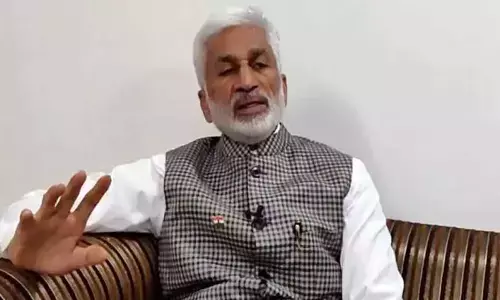 Vijaya Sai directs party leaders to work together