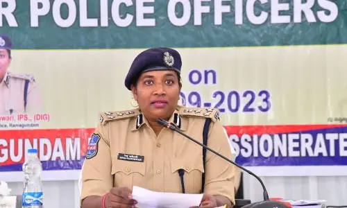 CP Rema Rajeshwari speaking at election meeting at Ramagundam on Tuesday.
