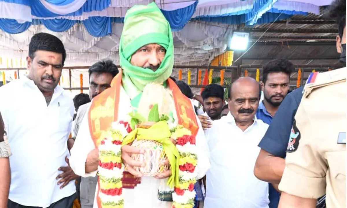 Energy Minister Performs Pujas