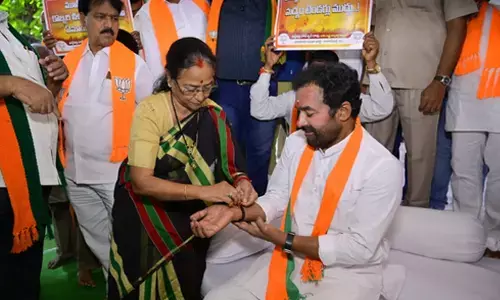 Telangana BJP undertakes 24-hr hunger strike over unemployment