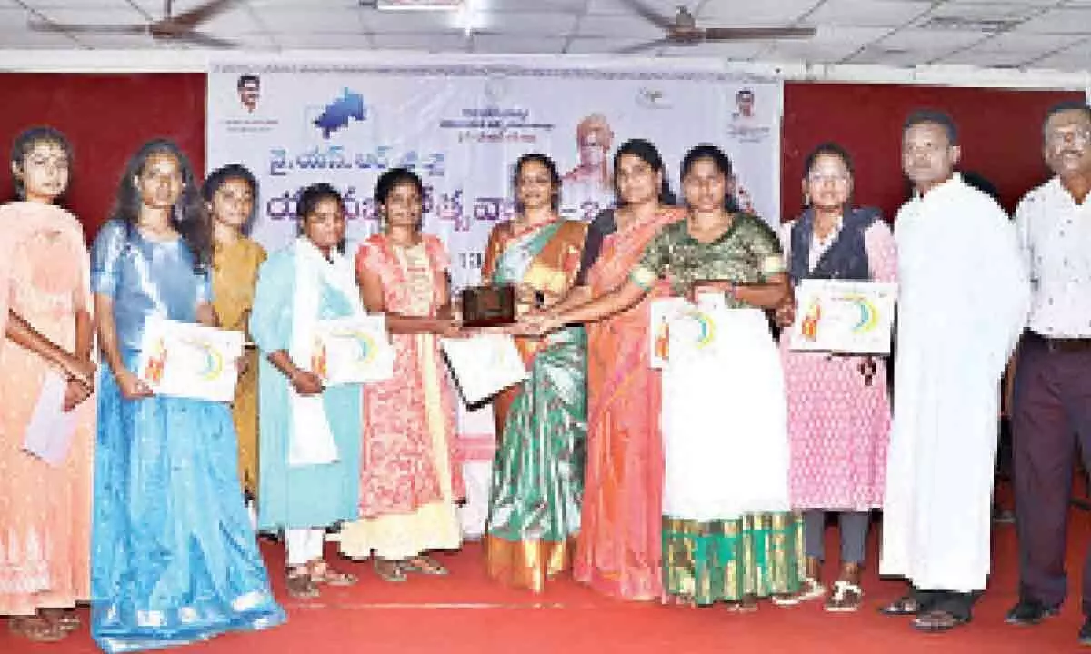 Kadapa: 550 students take part in youth festival