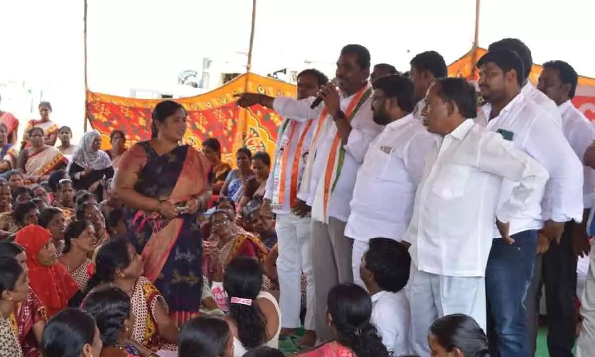 Wanaparthy: Congress backs stir by Anganwadi staff