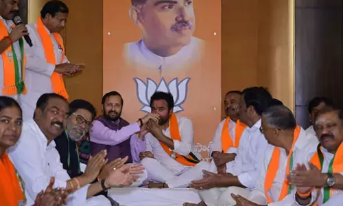 BJP to undertake more campaigns to expose KCR govt: Javadekar