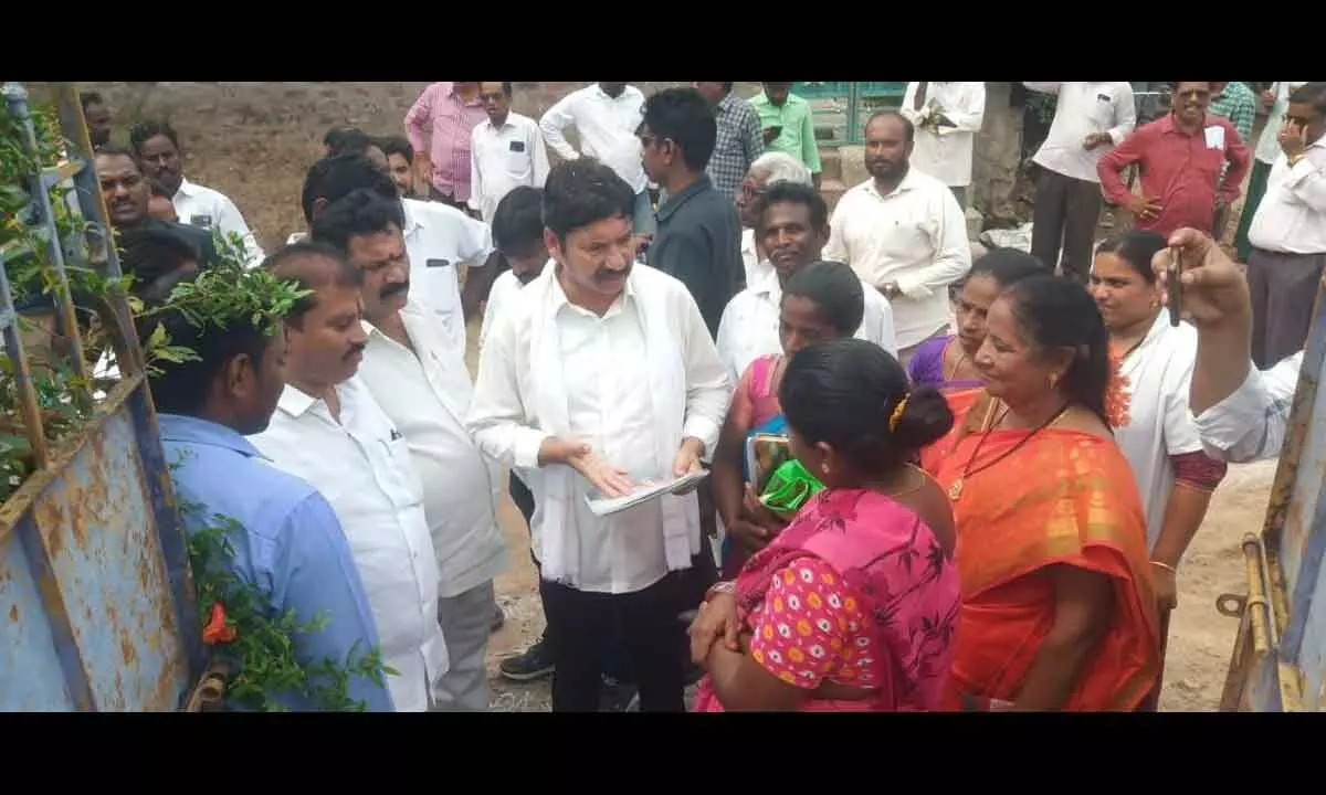 Minister Jogi Ramesh participating in ‘Gadapa Gadapaku Mana Prabhutvam’ in Kankatava village on Thursday