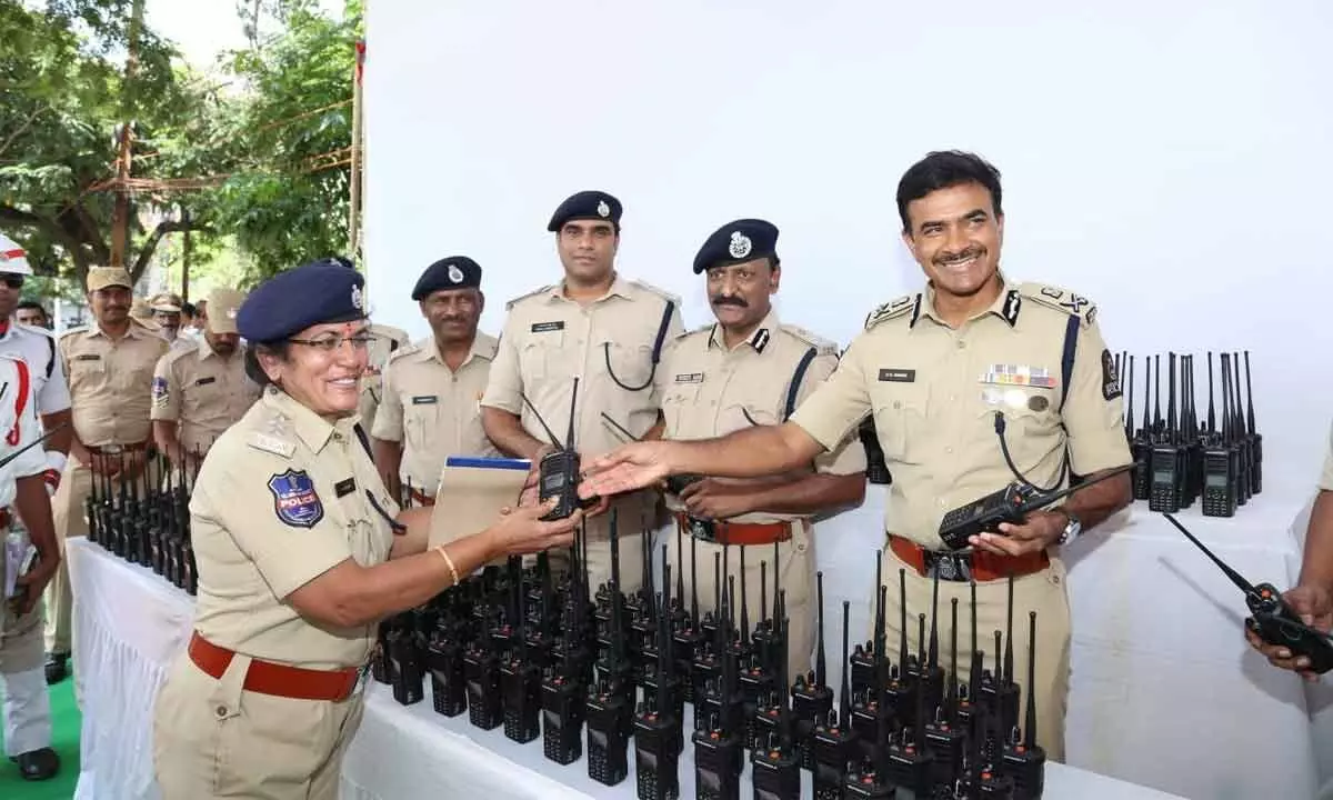 Hyderabad: City top cop launches 1,000 manpacks worth Rs 10 cr