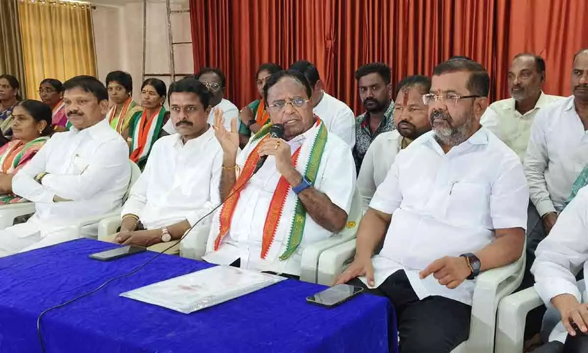 Warangal: Congress will send K Chandrashekar Rao to Cherlapally Jail says Ponnala Lakshmaiah