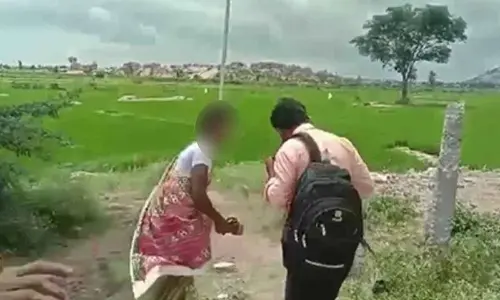 Micro-finance staffer thrashed for misbehaving with woman in Karnataka