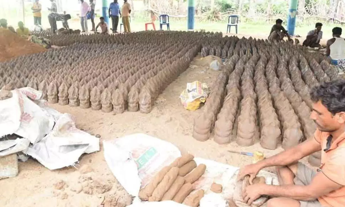 Ongole: PCB officials campaign on use of clay idols