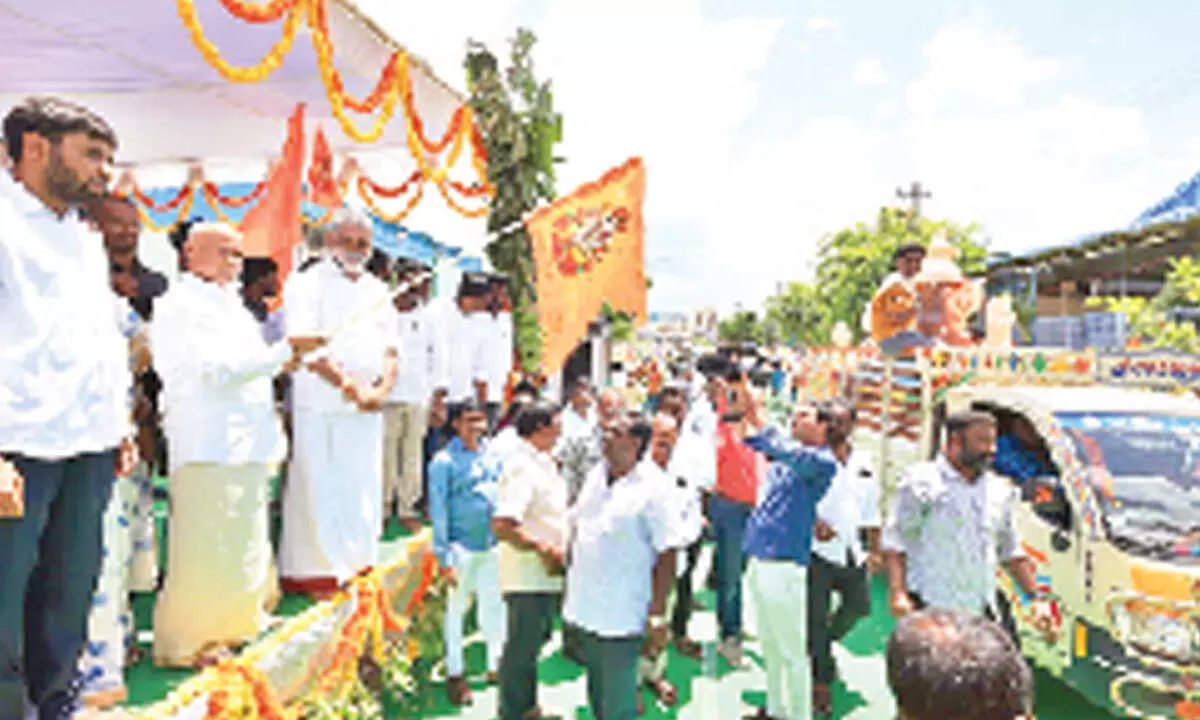 Tirupati: 1,060 Ganesh idols to be distributed in Chandragiri