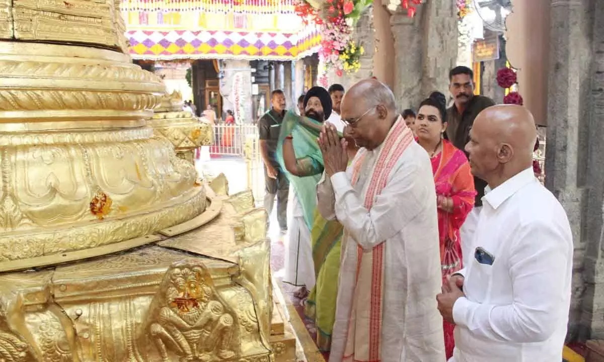 Former Prez offers prayers in Tirumala temple