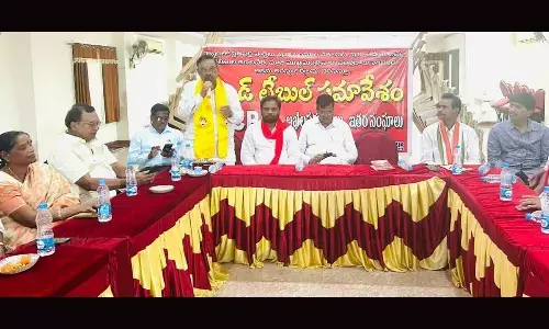 Former MLC Adireddy Apparao speaking at the all-party roundtable in Rajamahendravaram  on Sunday