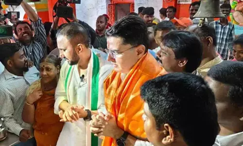 Congress leaders go door-to-door in Telangana to explain six guarantees