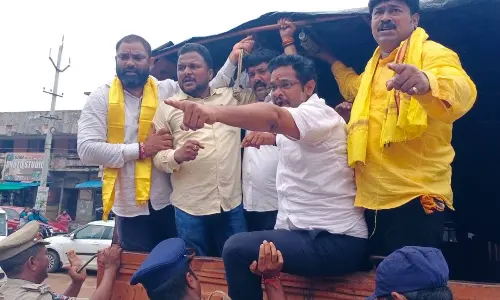 TDP leaders arrested at Simhachalam