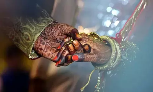 Groom plays truant on reception day in Pulwama, arrested along with father