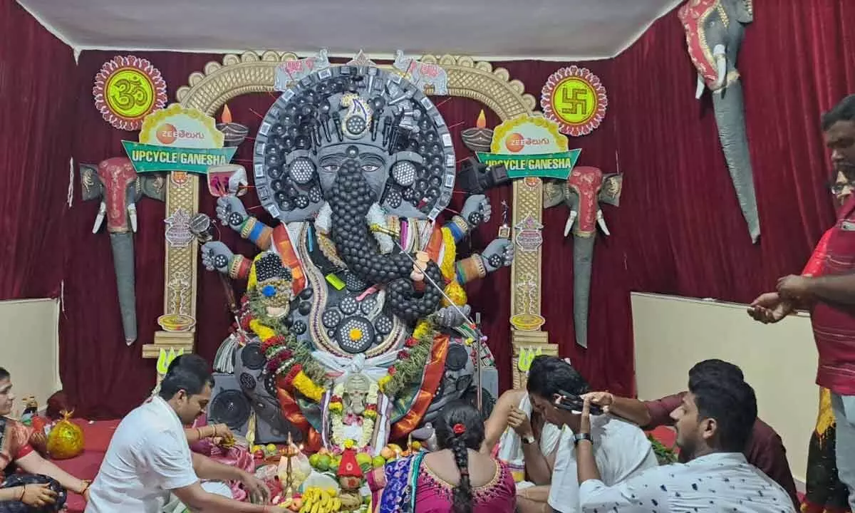 Innovation Meets Tradition: Zee Telugu’s experiential upcycled Ganesha Idol impresses Hyderabad!