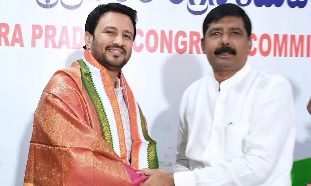 Actor Raja joins Congress