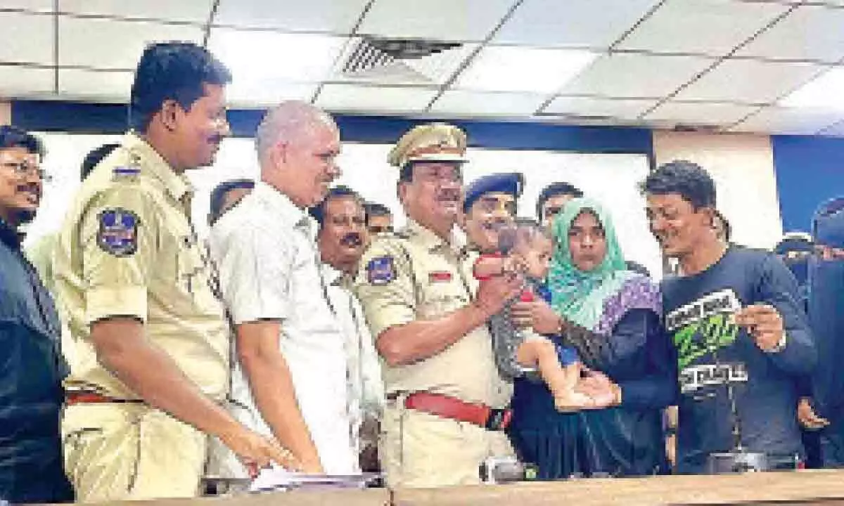 Hyderabad: Nampally police rescue baby boy kidnapped from Niloufer Hospital