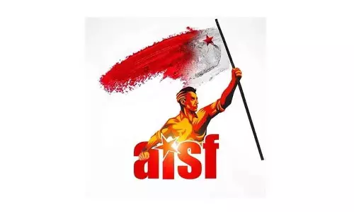 Mahabubnagar: Roll back fee hike for TRT aspirants