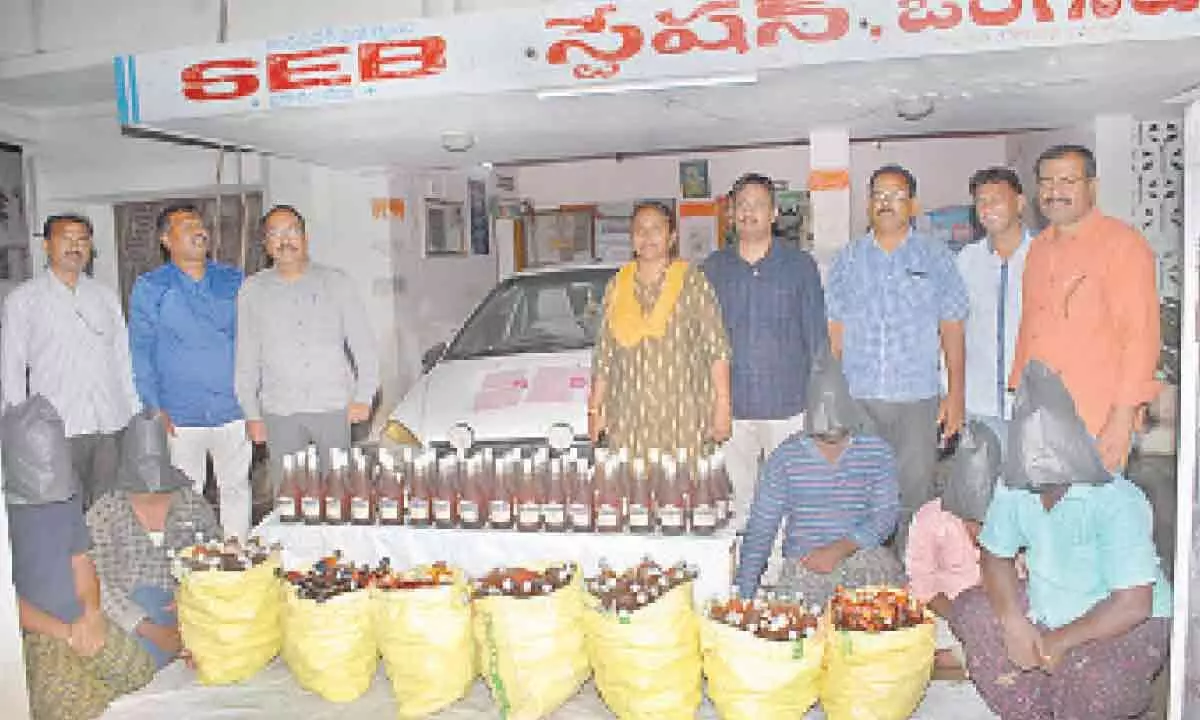Ongole: Five held for smuggling liquor from Goa