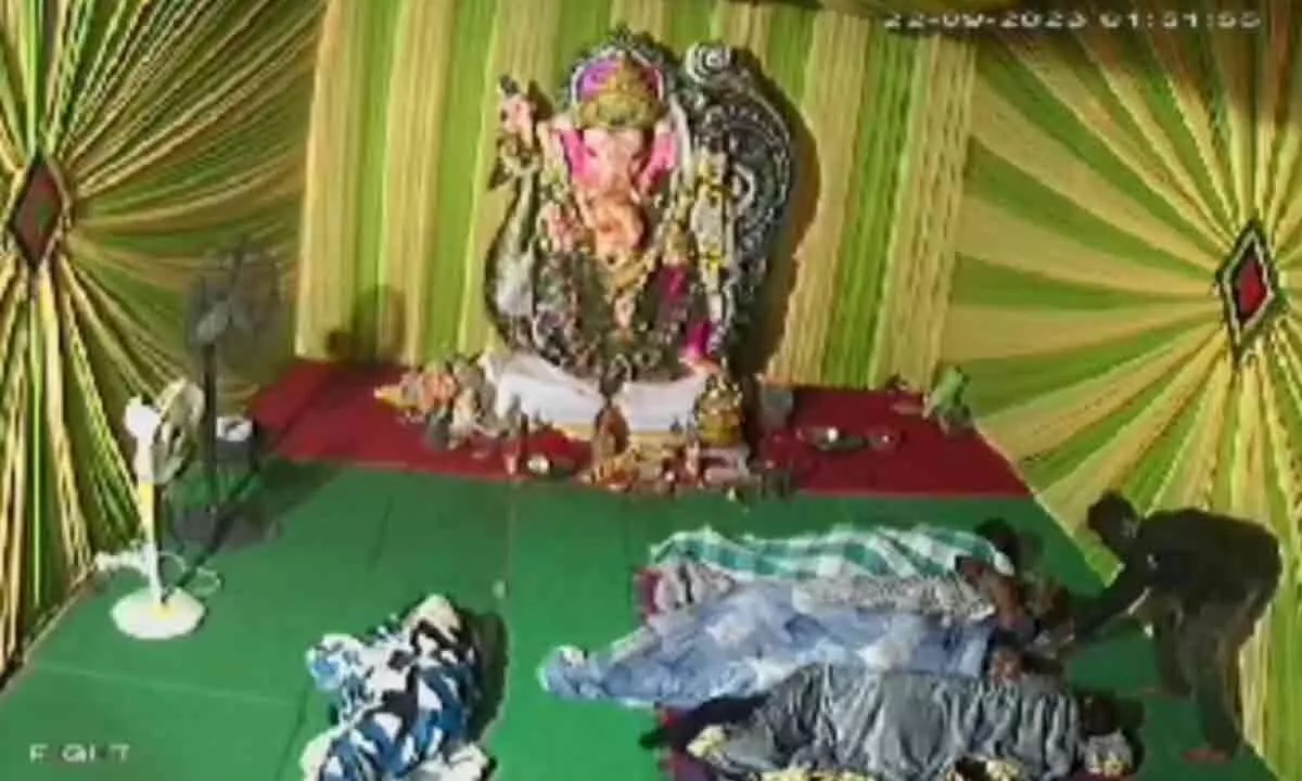 Telangana: Man allegedly tries the steal a mobile from a Ganesh Pandal in Medchal