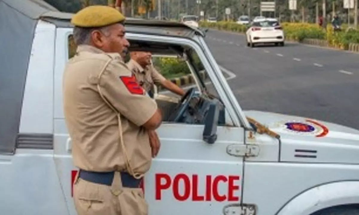 Delhi Police rescues man attempting suicide on Instagram live