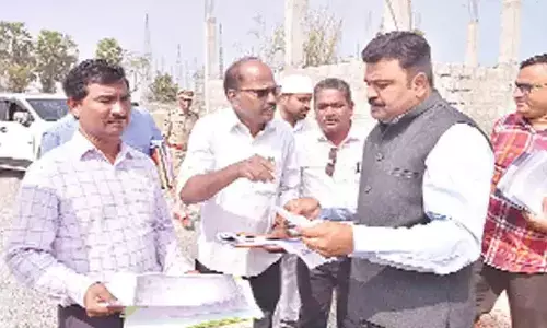 Rajamahendravaram: Officials told to expedite construction of houses