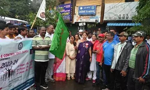 Rajamahendravaram: Awareness run on AIDS organised