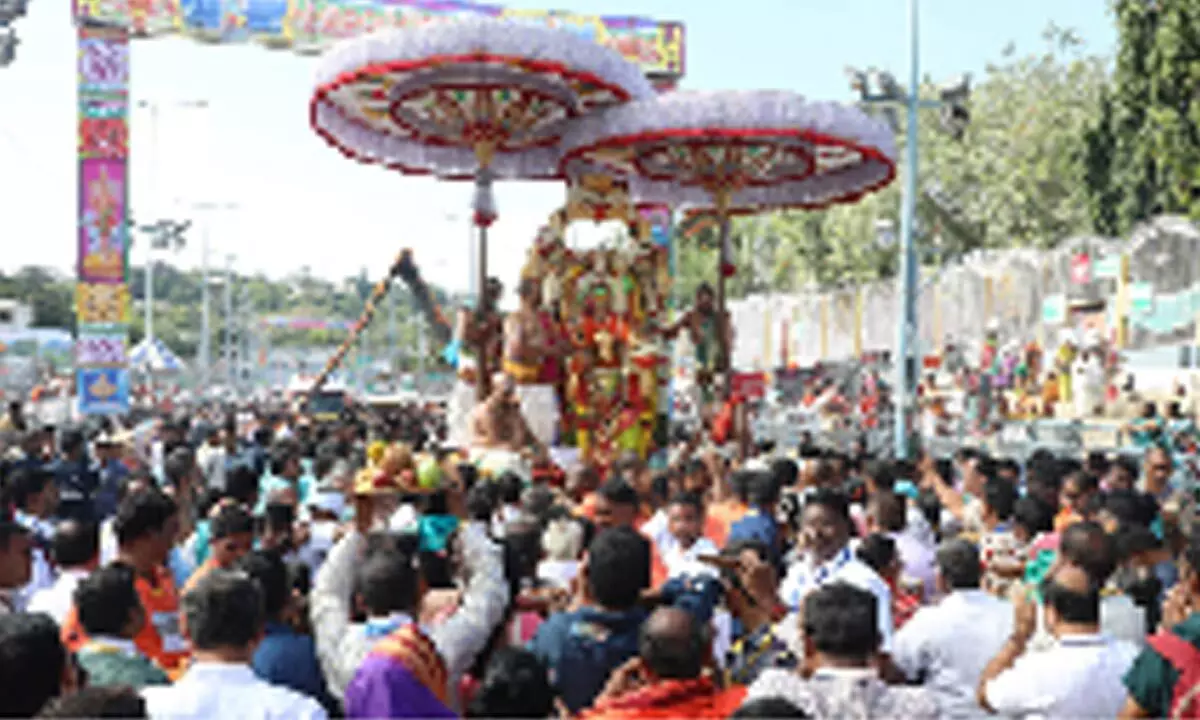 Tirumala: Malayappa rides on Hanumantha, Gaja Vahanas
