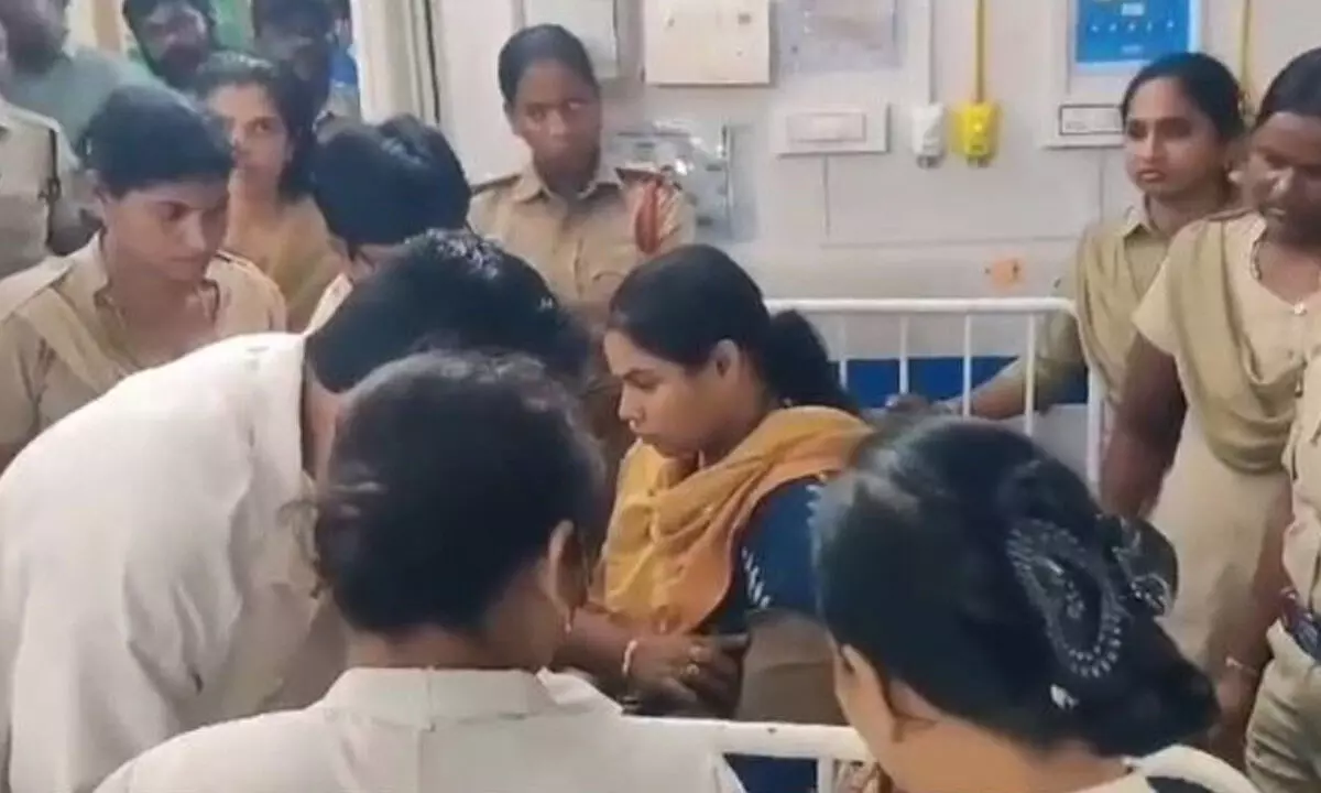 Doctors extending treatment to former Tourism Minister Bhuma Akhila Priya in Allagadda hospital after cops foiled her relay hunger strike in Nandyal on Saturday.