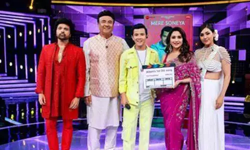 Madhuri Dixit impressed by contestant Alberts voice, calls it truly romantic on Sa Re Ga Ma Pa