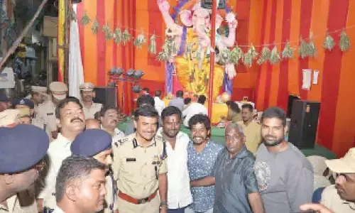 Hyderabad: Cops on toes to ensure smooth conduct of twin festivals in city