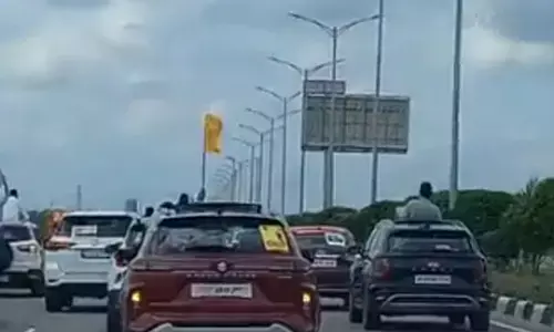 IT employees dodge police some enter AP