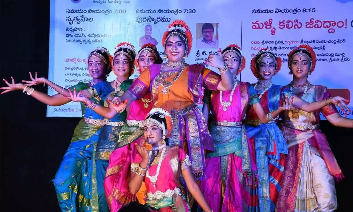 Dance master Dr N Usha Madavi and her students performing kuchipudi dance at Hanumantharaya Grandhalayam in Vijayawada on Sunday. Photo: Ch Venkata Mastan