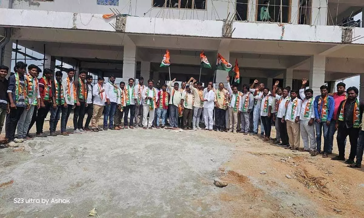 TPCC State General Secretary welcomes new joiners to Congress