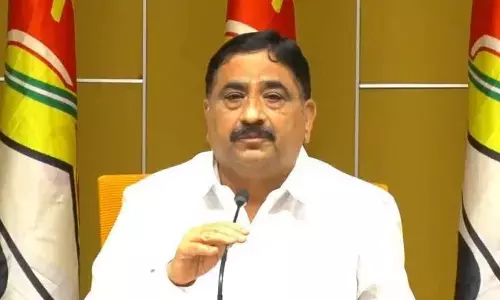 Jagan has no moral  right to arrest Naidu: Kalava