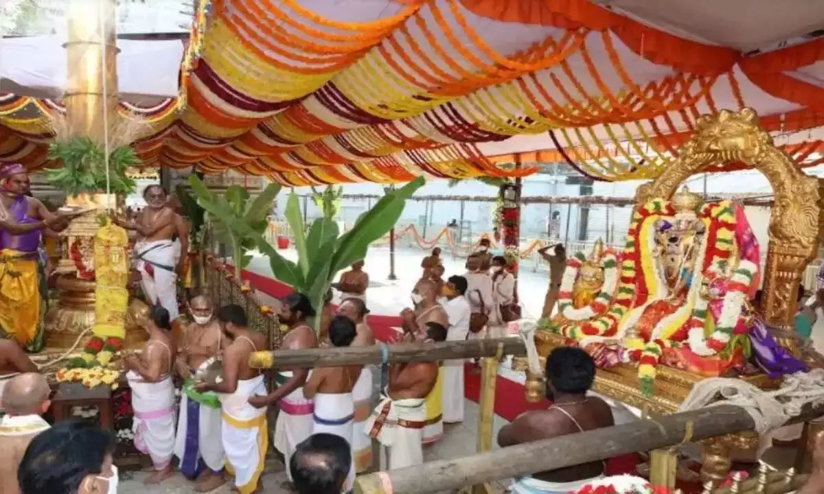 Tirumala Brahmotsavams: Chakrasnanam held in a grand manner on last day