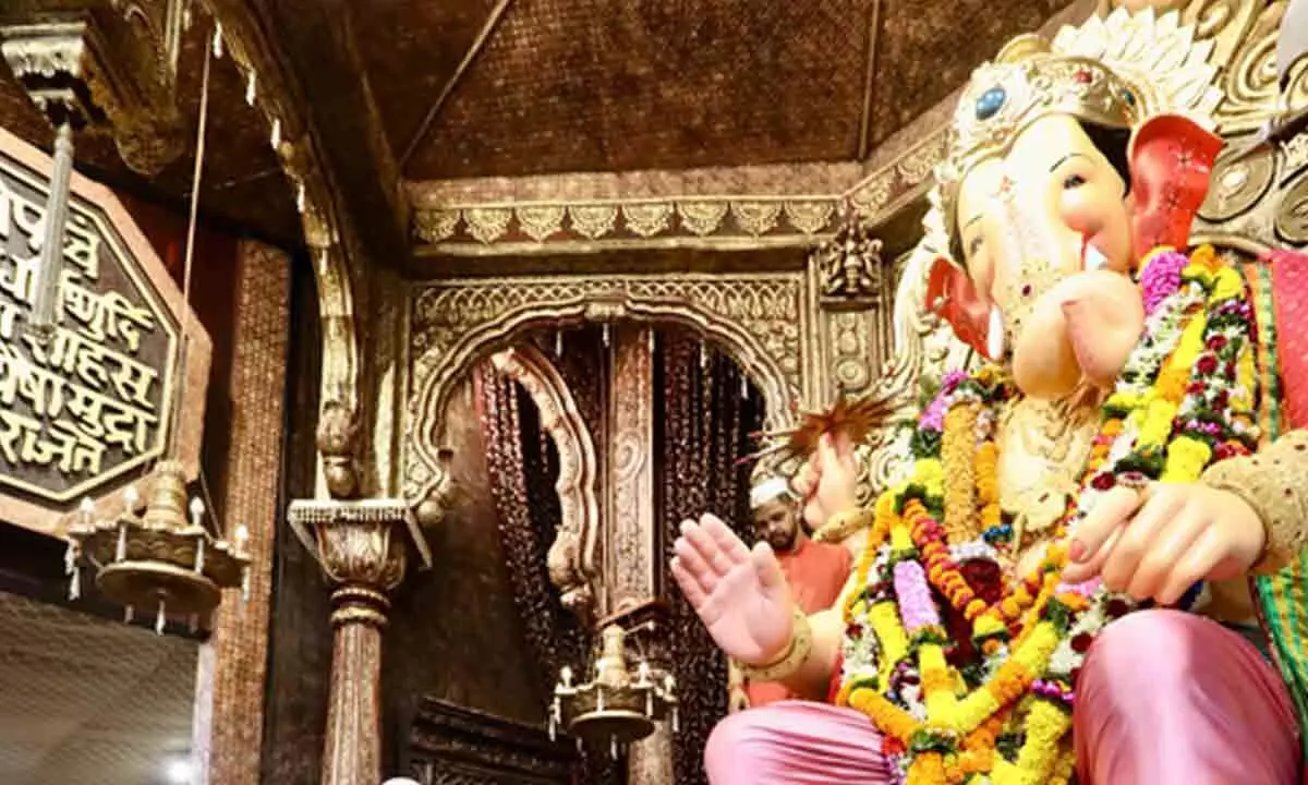 BJP president Nadda prays at Lalbaugcha Raja in Mumbai