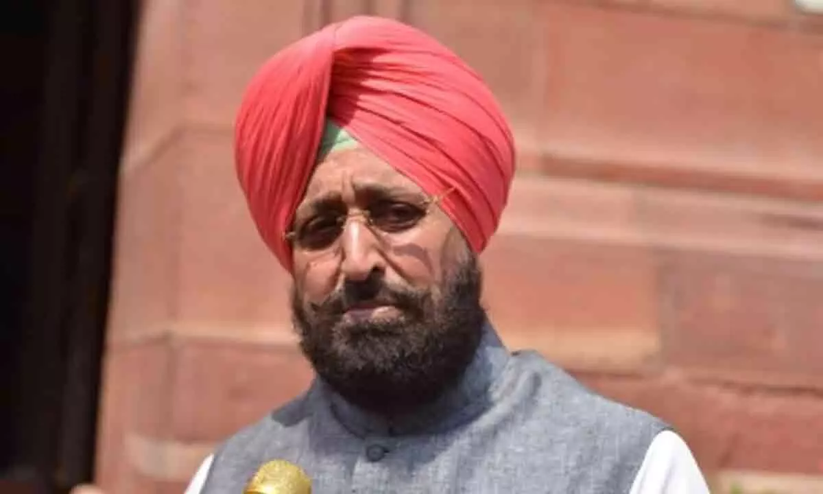 Bajwa claims 32 AAP MLAs in touch with Congress in Punjab