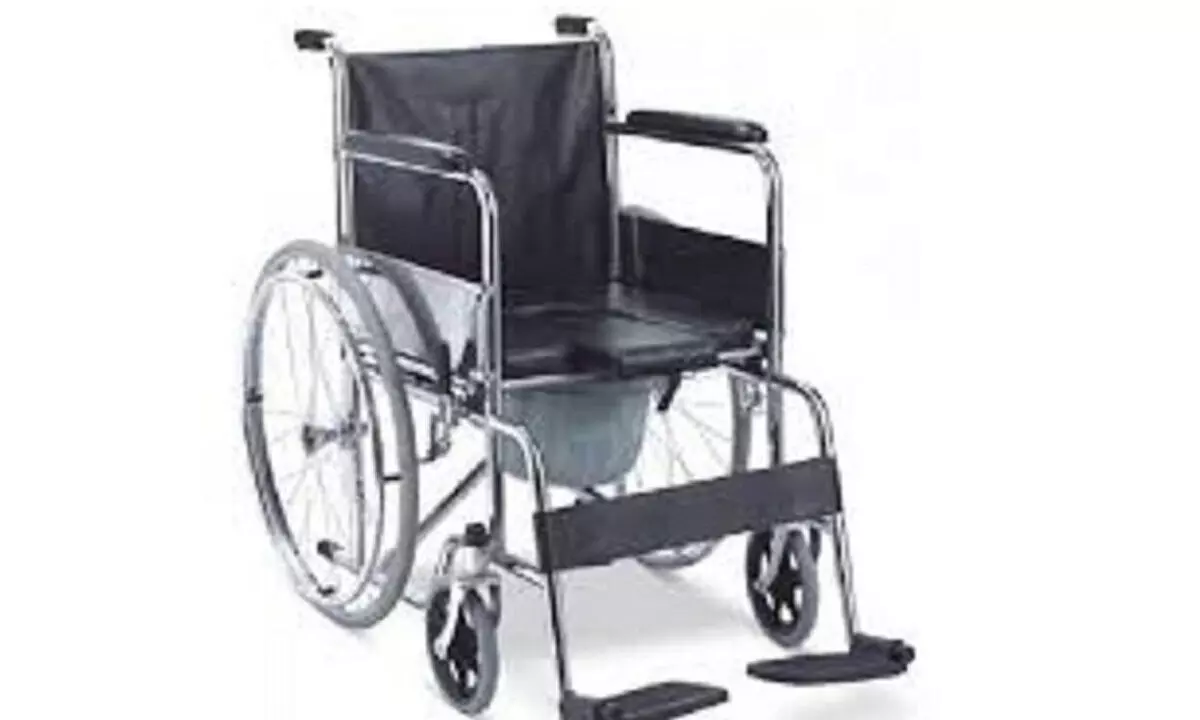 8 wheelchairs donated to Tirupati railway station