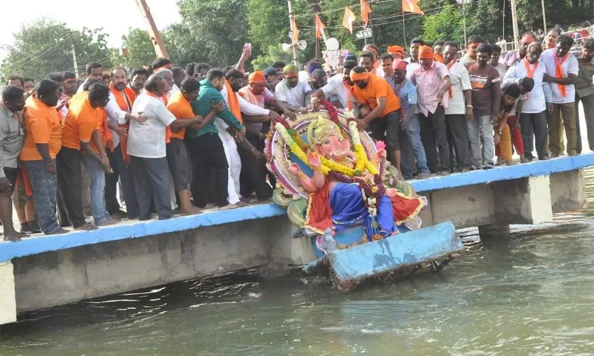 Ganesh idol immersion concludes peacefully in Kurnool