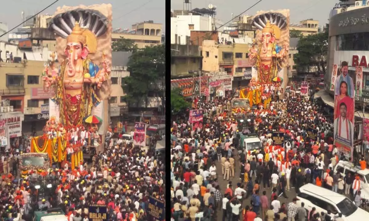 Hyderabad: Slowly Khairatabad Ganesh Shobha Yatra is proceeding