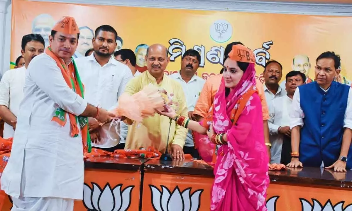 Ex-BJD MP Arka Keshari Deo joins BJP