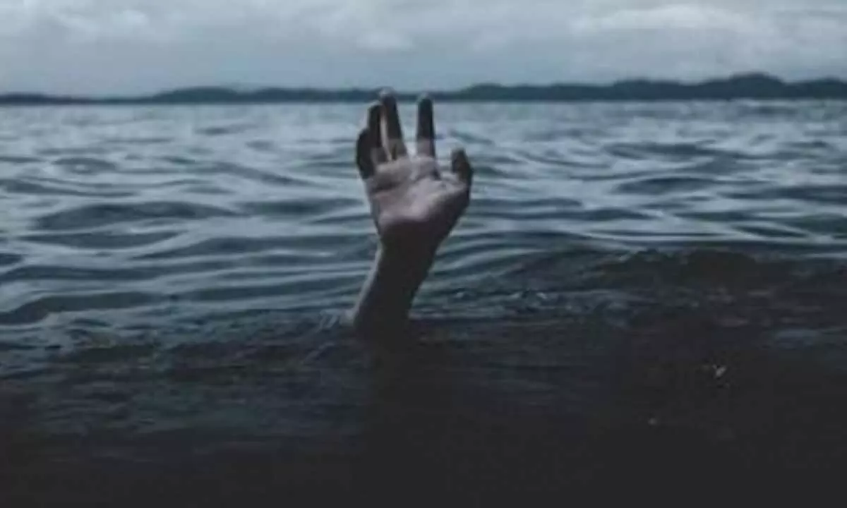 Teenaged boy drown at Juhu Beach during Ganpati immersion