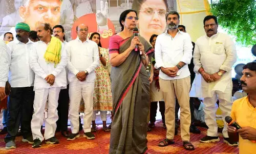 Women voluntarily supporting Naidu: Bhuvaneswari