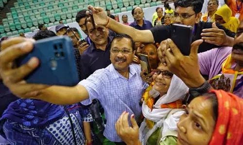 Delhi: 78th train departs for Ayodhya under Mukhyamantri Teerth Yatra scheme