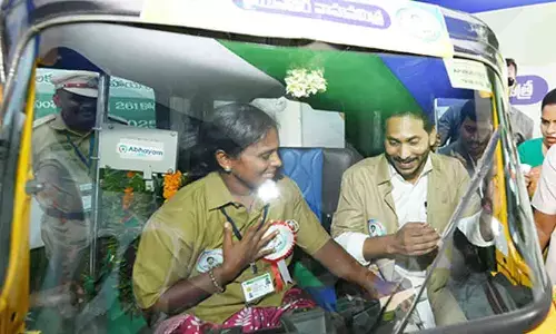 Vijayawada: CM YS Jagan Mohan Reddy to release Rs 275.93 crore under YSR Vahana Mitra today