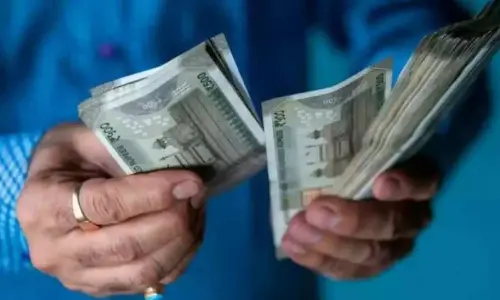 Cabinet okays 4 per cent hike in DA for Central govt staff