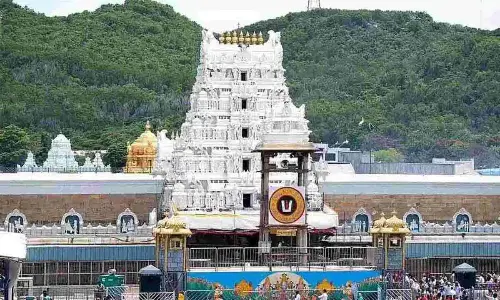 Devotees rush increases to Tirumala, Sarvadarshans to take 24 hours