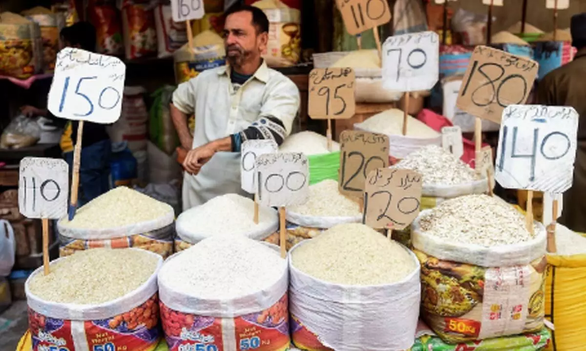 Pakistan inflation spikes to 31.4% amid high fuel, energy prices