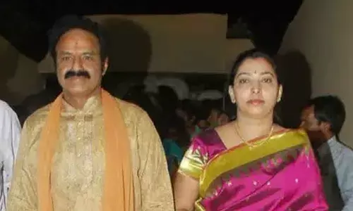 Nandamuri Balakrishna and wife takes part in Satyagraha Deeksha ay NTR Bhavan